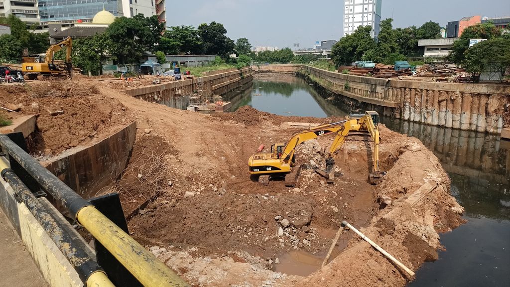 progres terkini sodetan kali ciliwung adrial detikcom 3